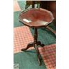 Image 1 : VINAGE SIDE TABLE PLANT STAND 21"H