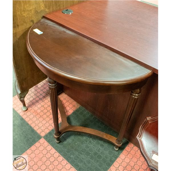 BOMBAY SOFA TABLE ORNATE STYLE 28"X30"X12"