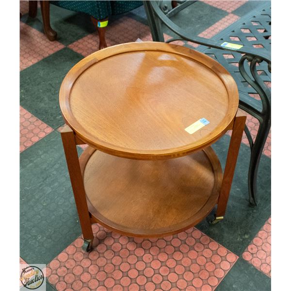 ROUND TABLE WITH SHELF 22"X21" ON WHEEL