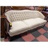 Image 1 : VINTAGE CHESTERFIELD-STYLE SOFA VICTORIAN DESIGN
