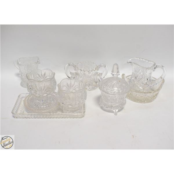 LOT OF VARIOUS CRYSTAL DÉCOR AND DISHES