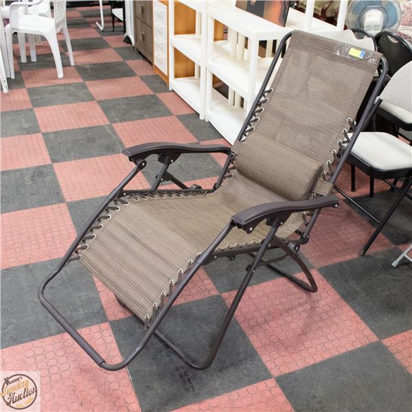 ZERO GRAVITY LOUNGE CHAIR