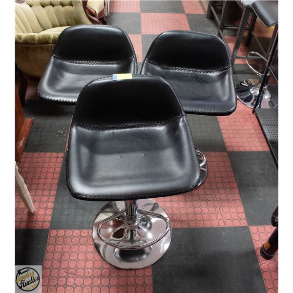 SET OF 3 BLACK BARSTOOLS