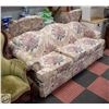 Image 1 : VINTAGE PINK FLORAL 3 SEATER COUCH