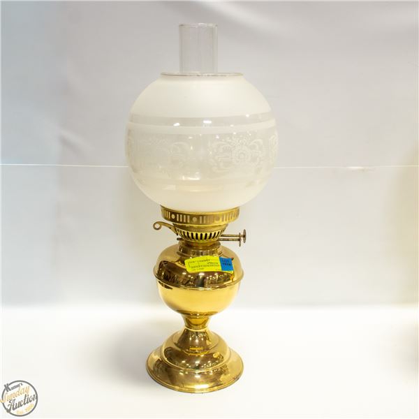 ANTIQUE EDWARDIAN STYLE BRASS OIL LAMP