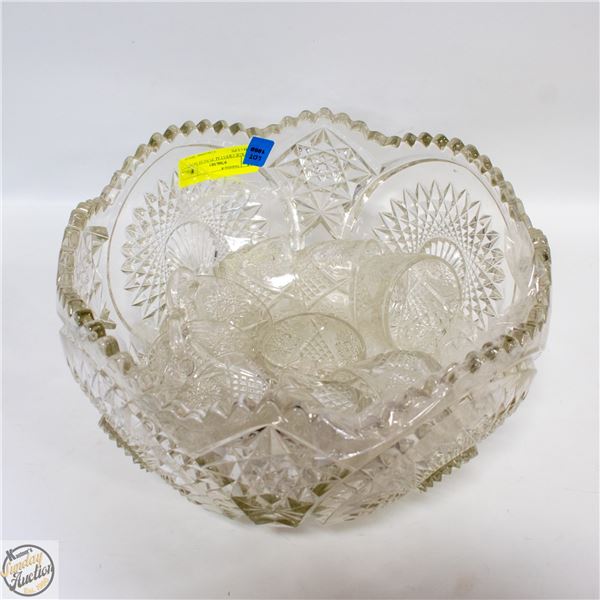 VINTAGE CRYSTAL PUNCH BOWL WITH CUPS