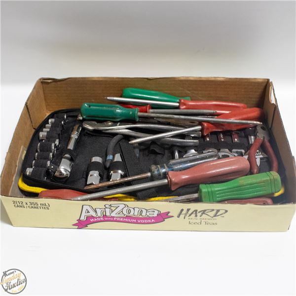 LOT OF ASSORTED TOOLS