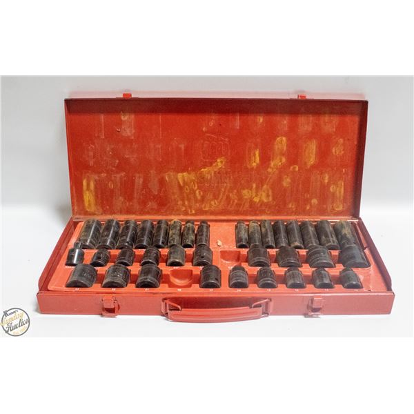 POWERFIST 1/2 IMPACT SET IN RED CASE MISSING 2 PCS