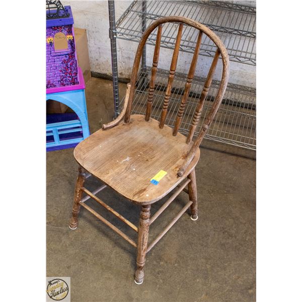 ANTIQUE FARMHOUSE BOW BACK CHAIR