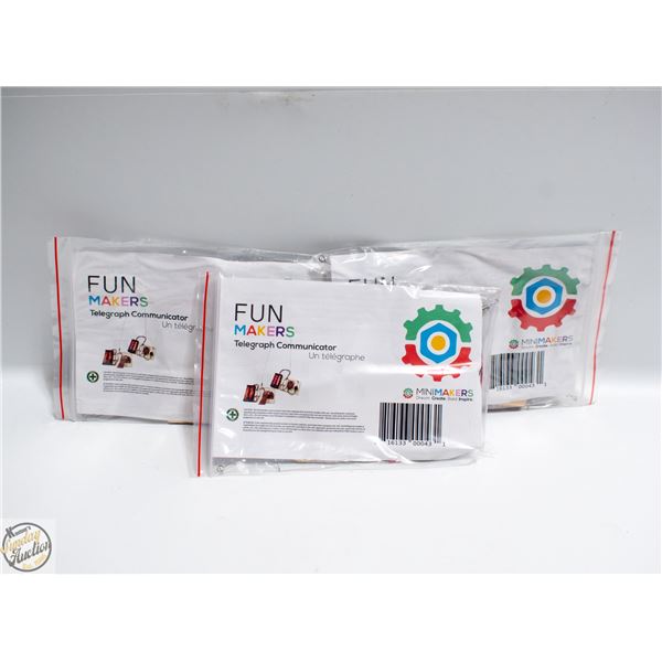 2 TELEGRAPH COMMUNICATORS WOODEN CRAFT BUILDING