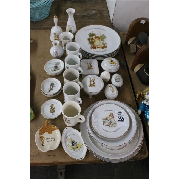 Holly Hobby Collector Dishes, Bells, Table Items
