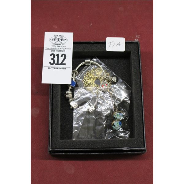 Box w/Fashion Jewelry