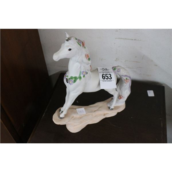 Unicorn Statuary  -Broken Horn