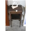 Image 1 : Mahogany Pedestal Table w/Drawer