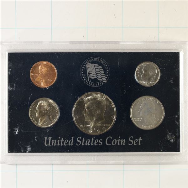 1990 US COIN SET IN PLASTIC NO BOX