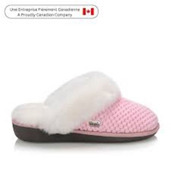 NEW NUNUUK WOMENS SLIPPERS PINK SIZE 8