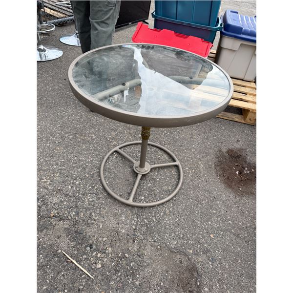 Patio side table measures 24" x 24"