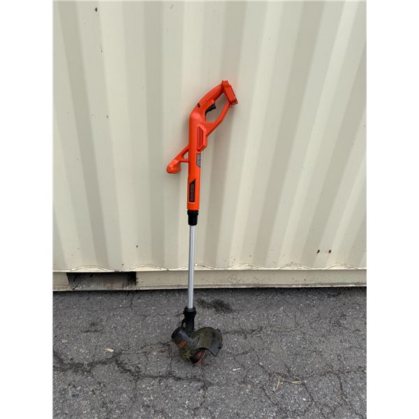 Black & Decker weedeater with battery and charger