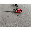 Image 1 : Black & Decker hedge trimmer 22"