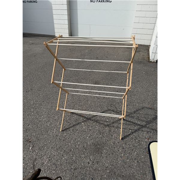Folding clothing rack