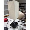 Image 1 : Table lamp