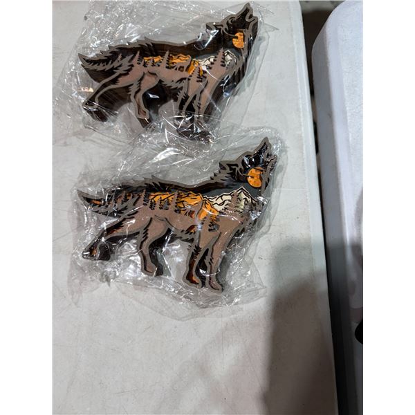 Wolf decor