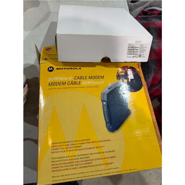 Motorola cable, modem, and Telus item