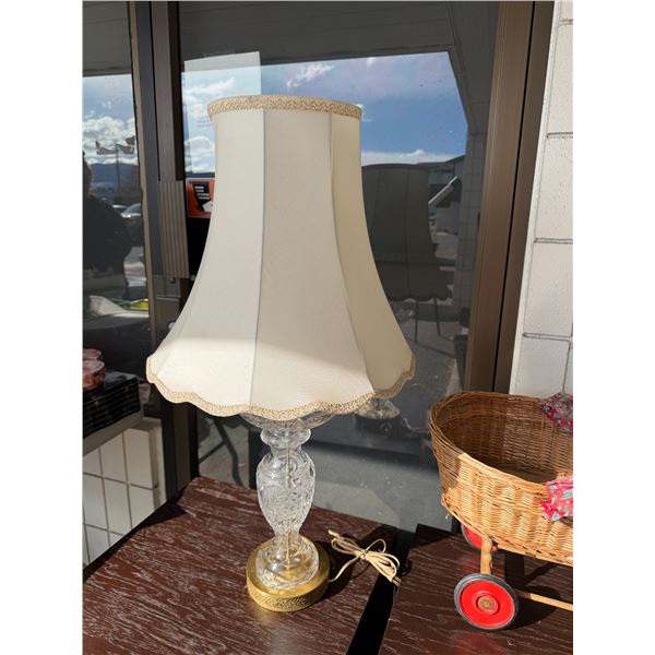 Table lamp