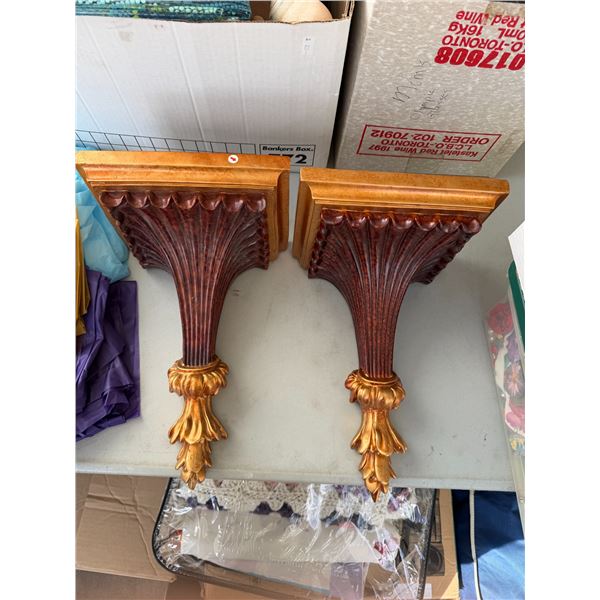 Wall shelves
