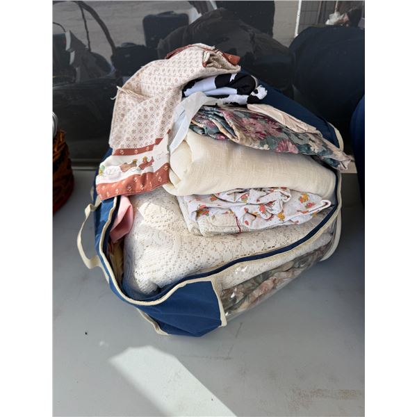 Assorted linens