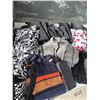 Image 2 : Clothing medium