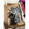 Image 1 : Bolts