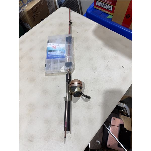 Fishing rod and lure case