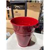 Image 2 : Tin bucket