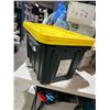 Image 1 : 2 bins 2 lids