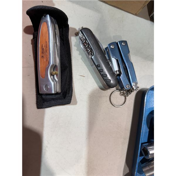 Pocket knives/multi tools
