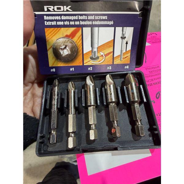 Screw remover set