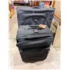 Image 1 : 2 suitcases