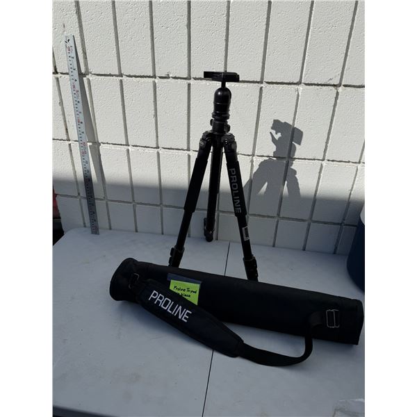 Proline tripod with black case