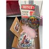 Image 1 : Tin signs