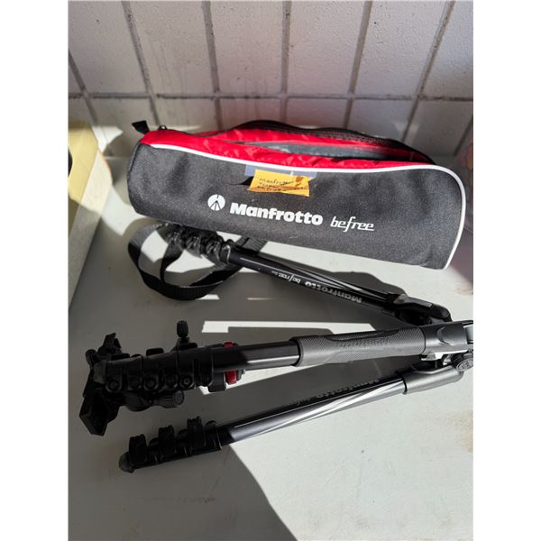 Manfrotto, tripod B free model with case