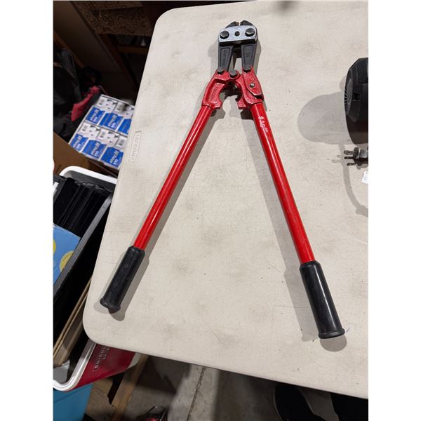 Bolt cutters 24 inch