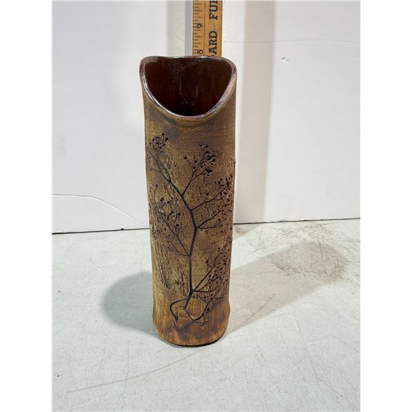 DEREKROW handcrafted and signed vase
