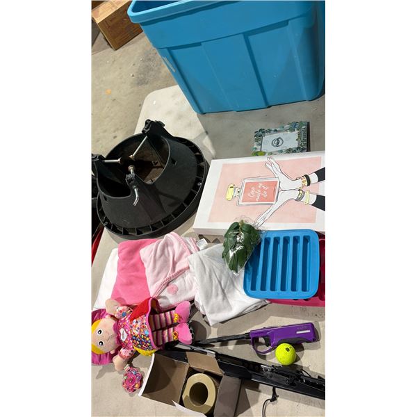 Miscellaneous lot with Bin