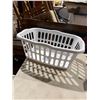 Image 1 : Laundry basket