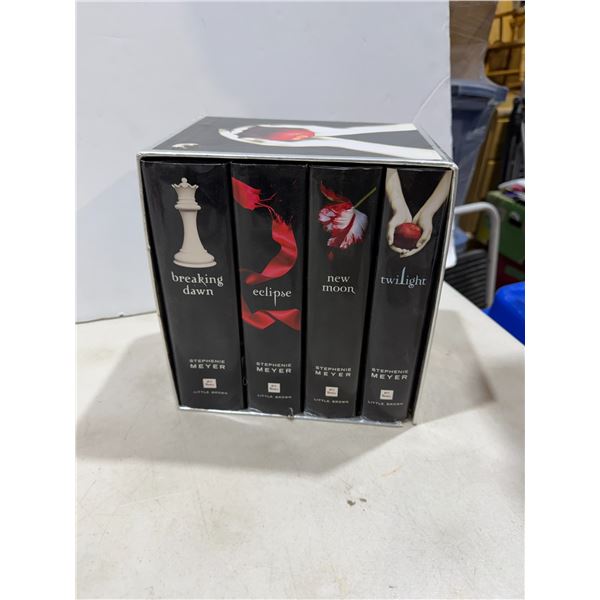 STEPHENIE Meyer books