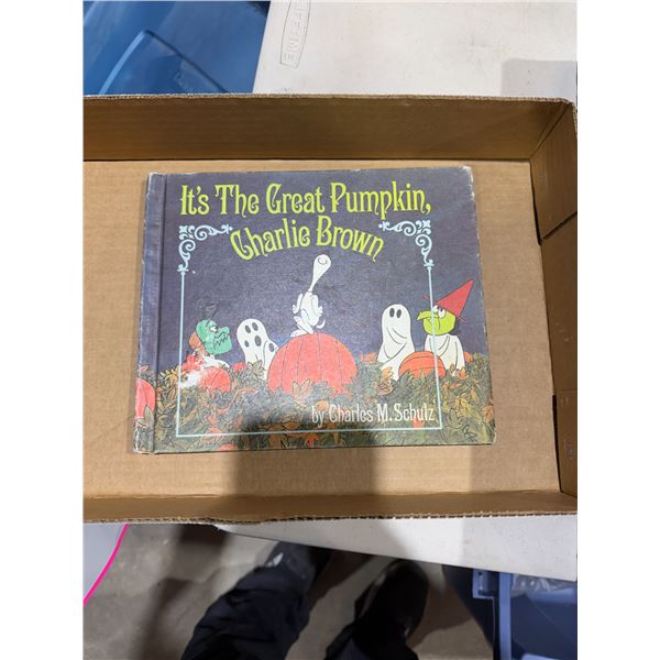 It's the great pumpkin Charlie Brown by Charles M Schultz Boeuk