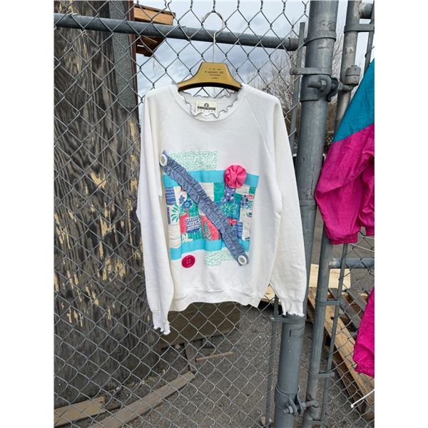 Vintage crafters sweatshirt for the loom extra large