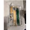 Image 1 : Paint brushes