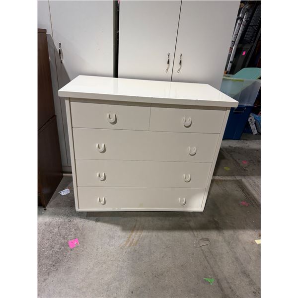 Dresser 35" x 19" x 32" tall